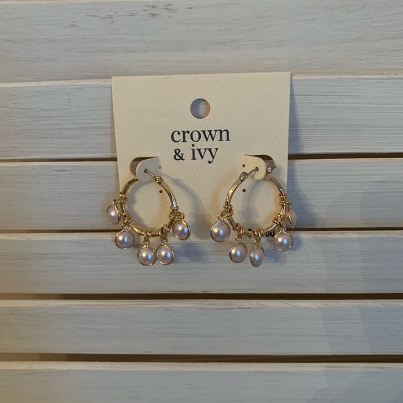 Crown & Ivy Pearl Hoop Earrings - Picture 2 of 2